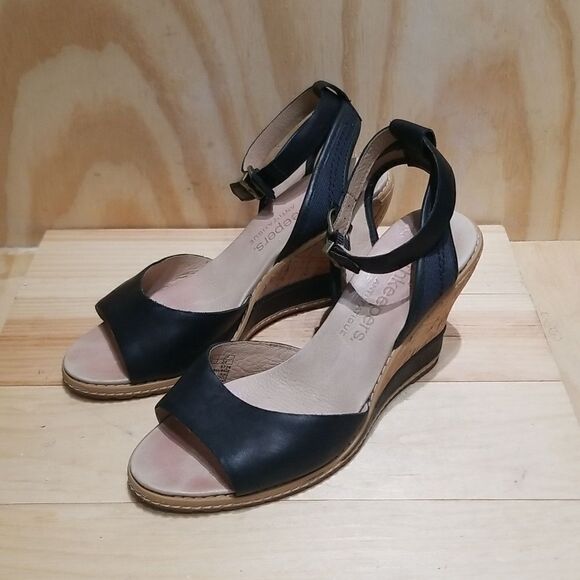 Timberland "Eartkeepers" Leather sandals Wmn's size 7 - Picture 1 of 8